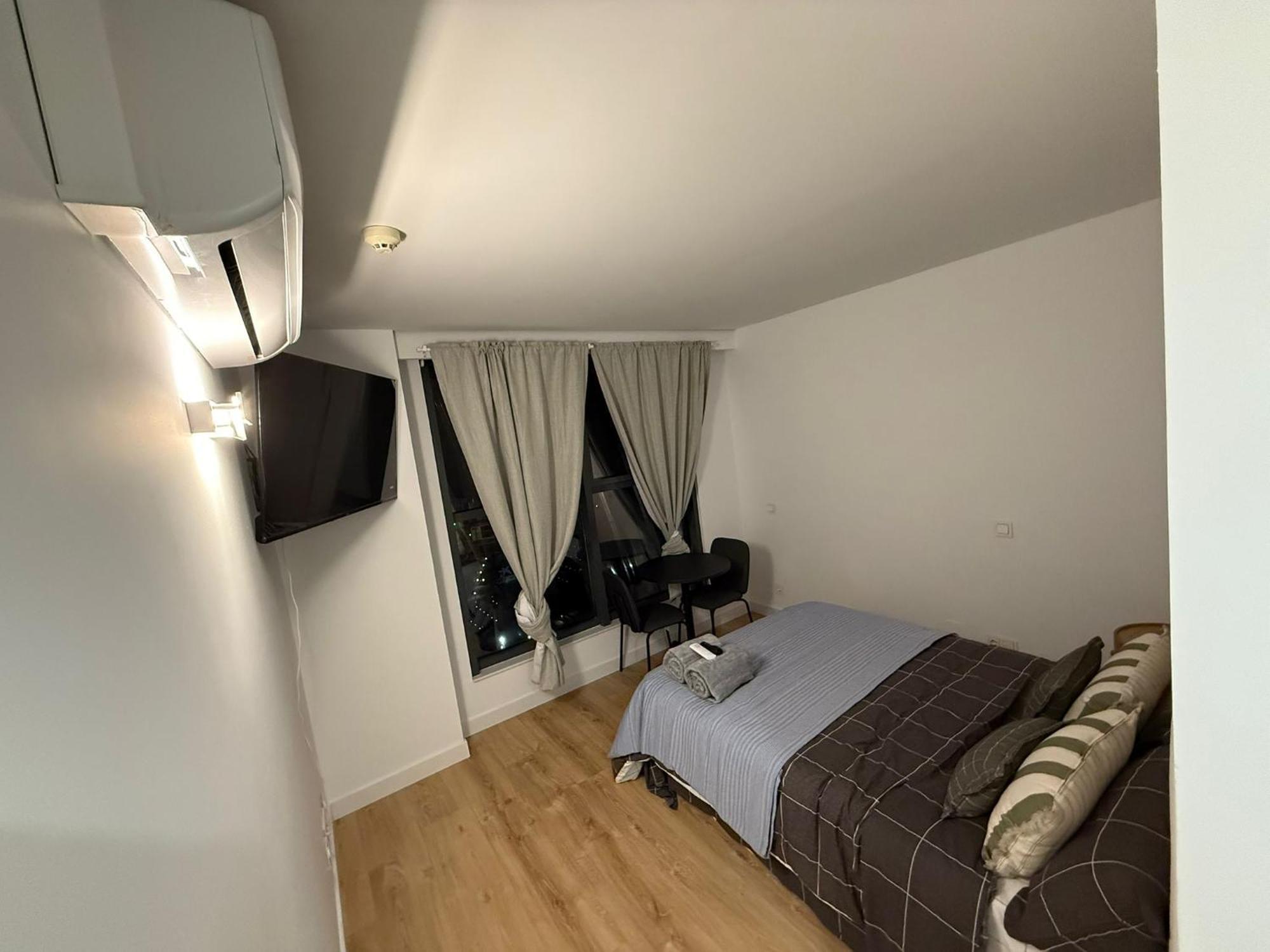 To Room Madrid Castellana ภายนอก รูปภาพ